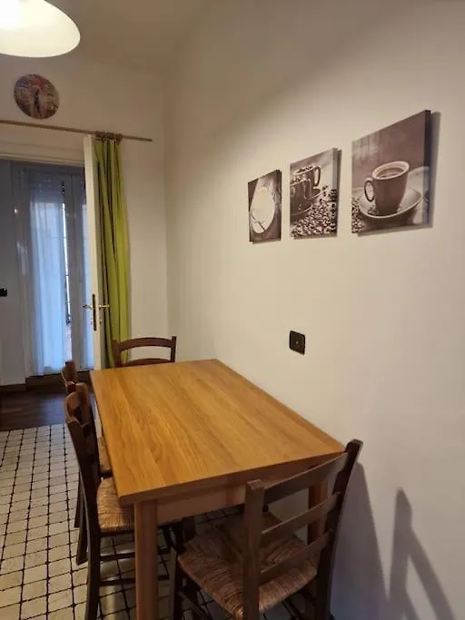 Sempione Yellow Milan Apartment